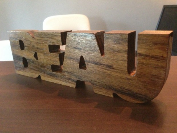 Houten letters Beau